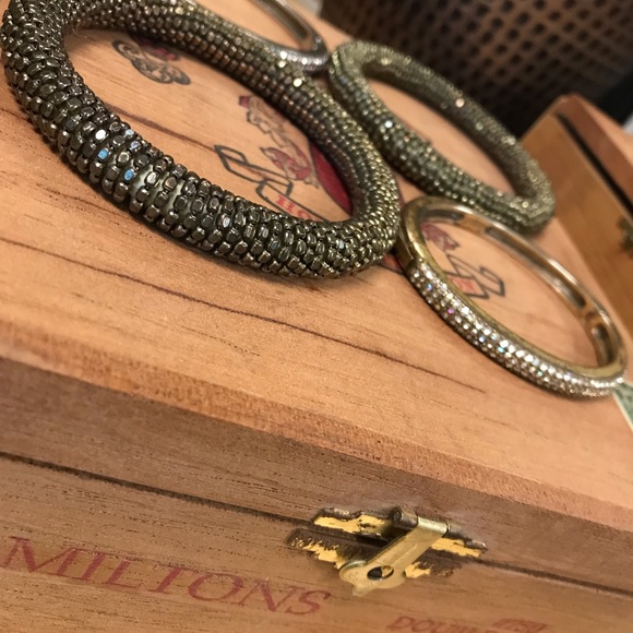 Vintage Bracelet Bundle of 4 - Picture 10 of 16